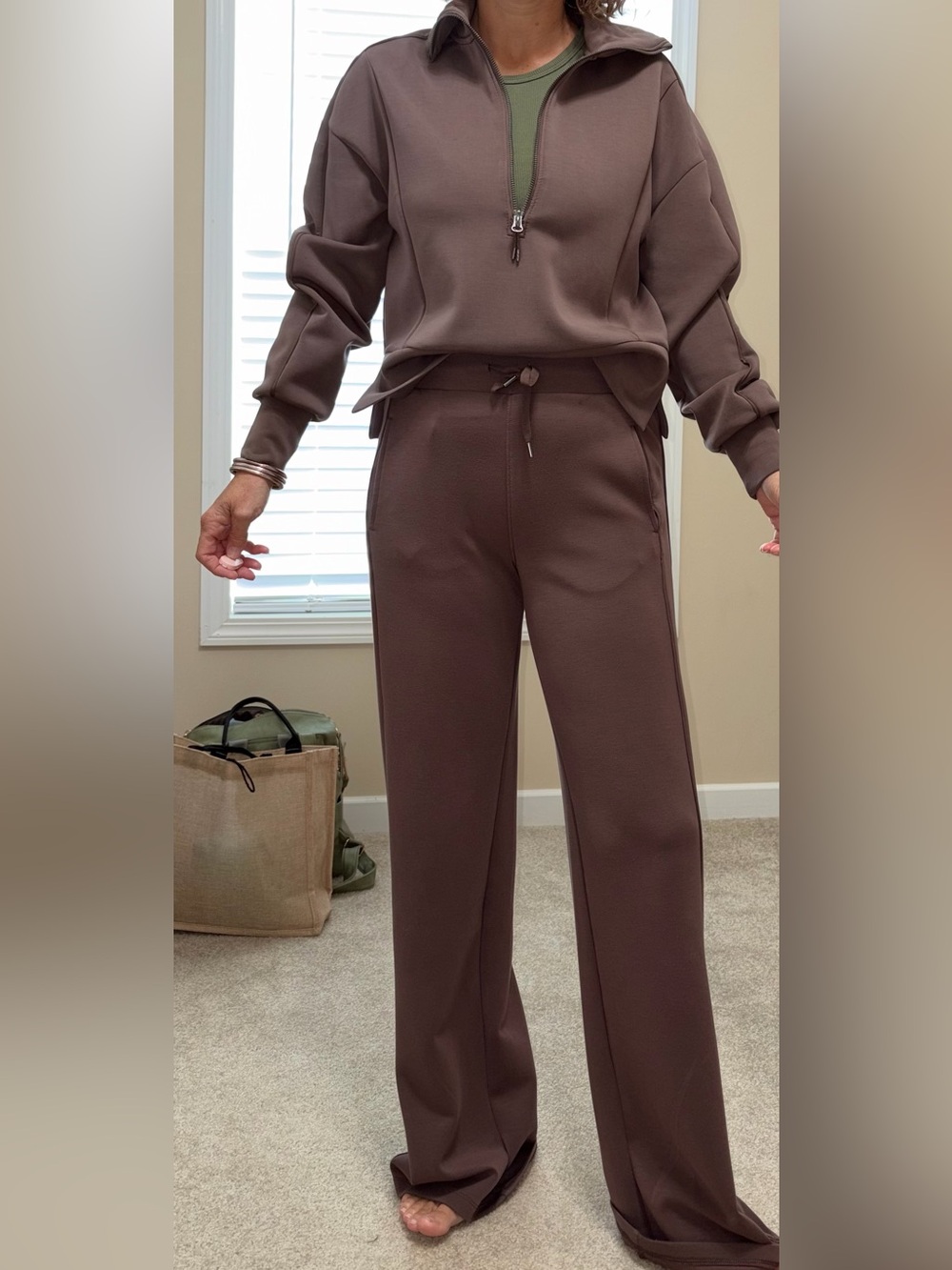 Women's Wide-Leg Drawstring Pants Set in Dark Brown